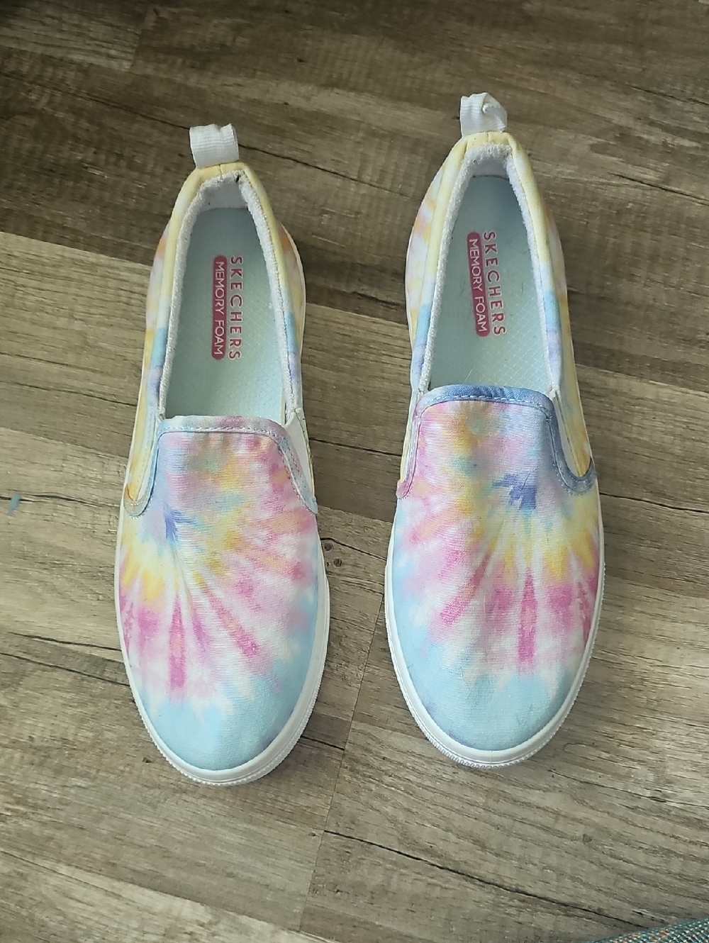 Skechers Poppy Hippy Hype Tie-Dye Slip-On Sneakers Size 8.5